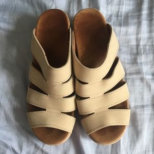 Women’s leather dansko sandals